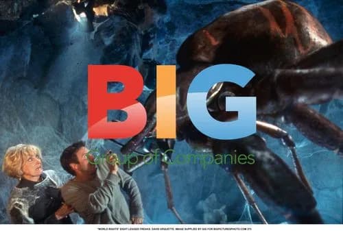 EIGHT LEGGED FREAKS - DAVID ARQUETTE