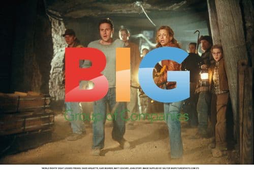 EIGHT LEGGED FREAKS Cast