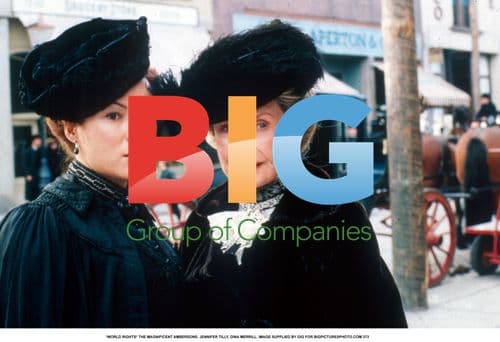 Jennifer Tilly and Dina Merrill in "The Magnificent Ambersons"