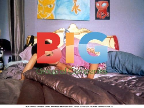 Mia Kirshner in "New Best Friend"