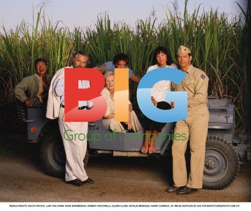 SOUTH PACIFIC film still with ensemble cast