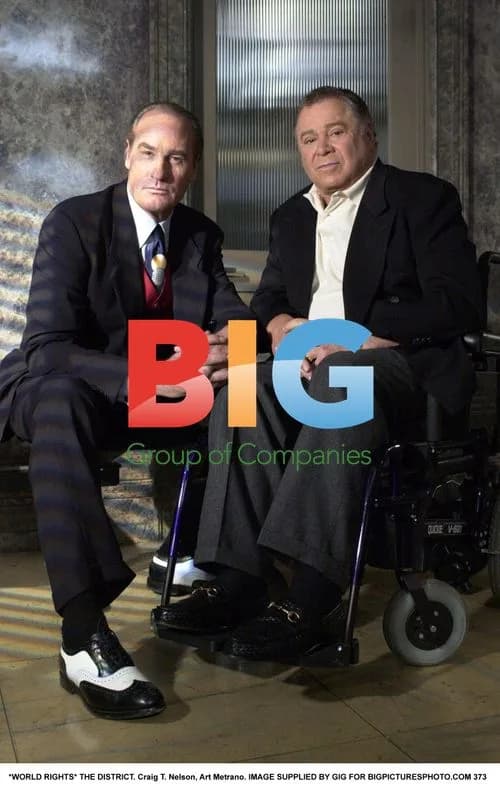 Craig T. Nelson and Art Metrano in THE DISTRICT
