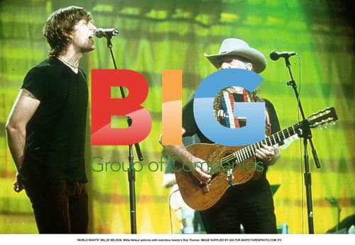 Willie Nelson and Rob Thomas Performing