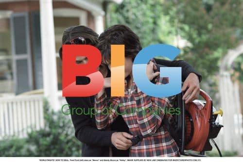 Trent Ford and Mandy Moore in "How to Deal"