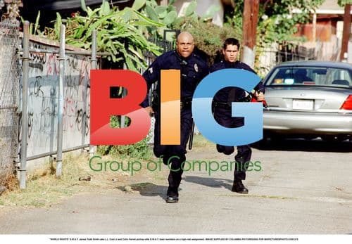 L.L. Cool J and Colin Farrell in S.W.A.T.