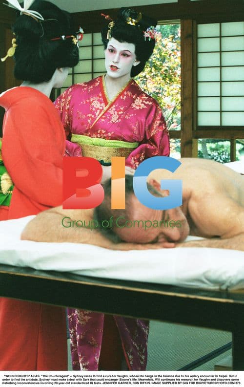 Sydney Races to Save Vaughn in Taipei