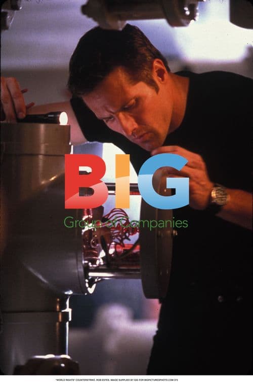 Rob Estes in 'CounterStrike'