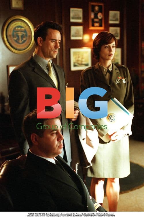 JAG. Bud, Mic and Mac wonder about Gunny