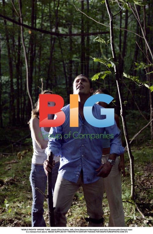 Jessie, Chris and Carly react to menace