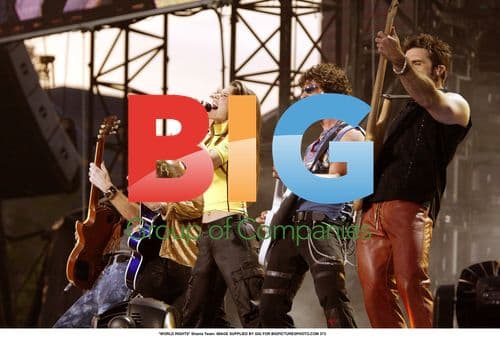 Shania Twain Performing