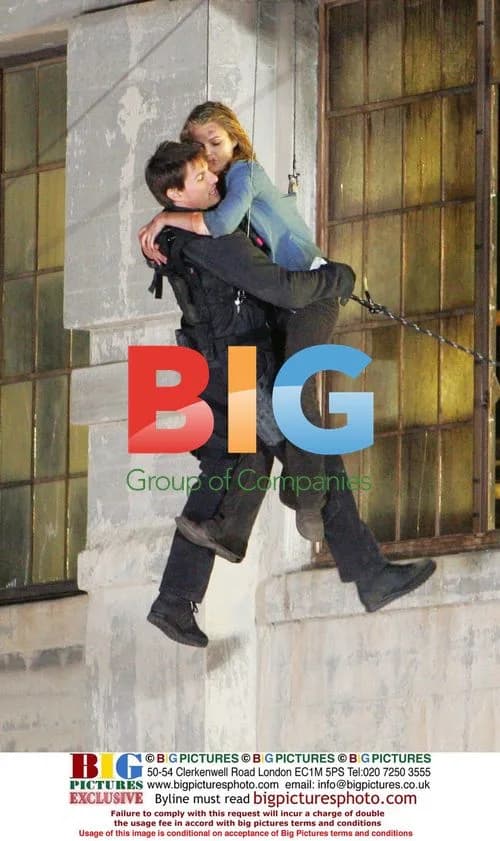 Tom Cruise and Keri Russel Film MI3 Stunt