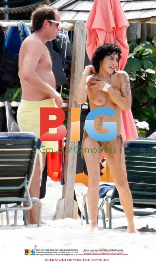 Amy Winehouse Relaxing in Caribbean