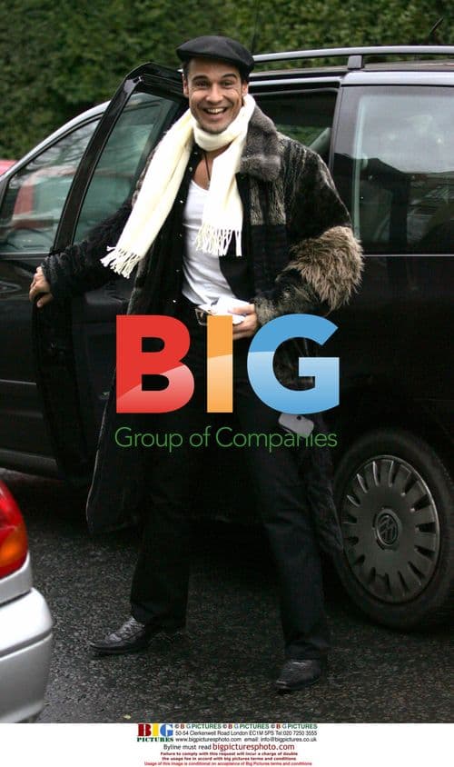 Chico Slimani arrives home in north London