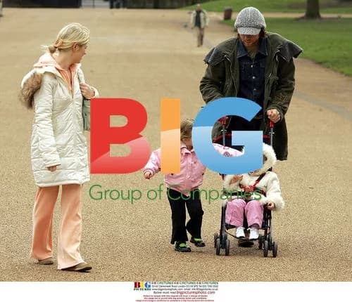 Brian McFadden and Family in Hyde Park