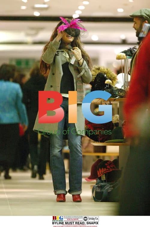 Kelly Brook and Billy Zane Shopping in London