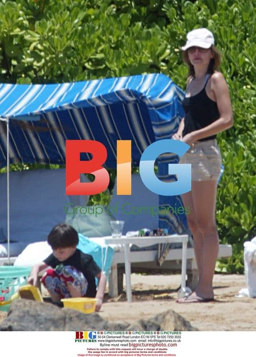 Calista Flockhart and son Liam on Hawaii vacation