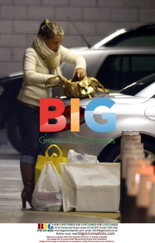 Coleen McLoughlin Shopping in Manchester