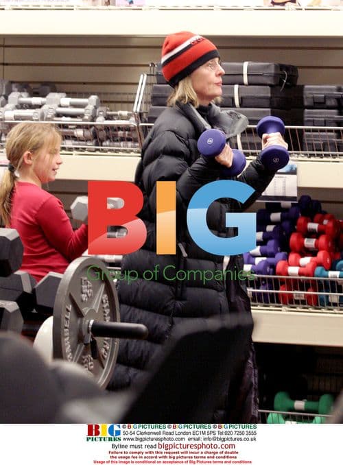 Diane Keaton and daughter go shopping