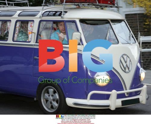 Jamie Oliver Leaves for Italy Trip