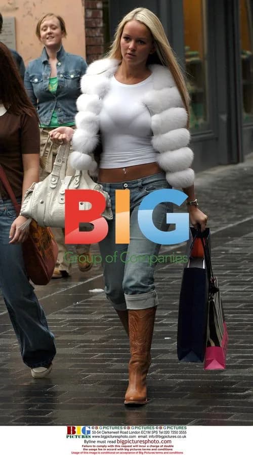 Jennifer Ellison Shopping in Liverpool