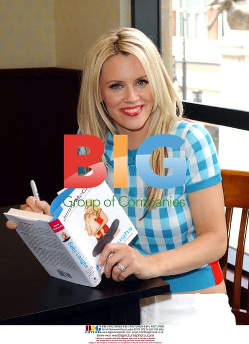 Jenny McCarthy signs 'Baby Laughs' book