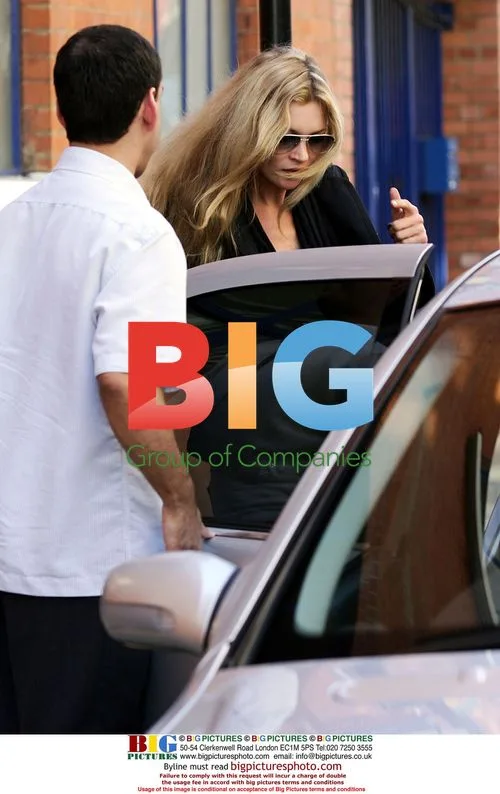 Kate Moss Leaves Fiance's Home
