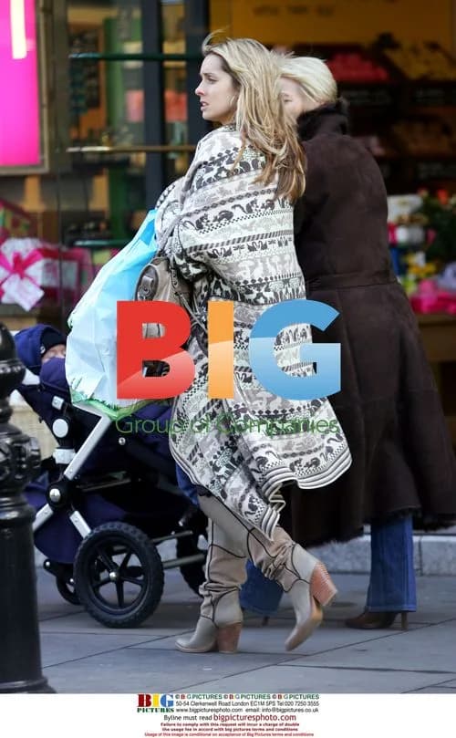Louise Redknapp Shopping in London