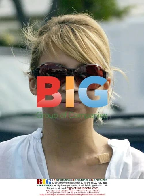 Nicole Richie Shopping in Beverly Hills