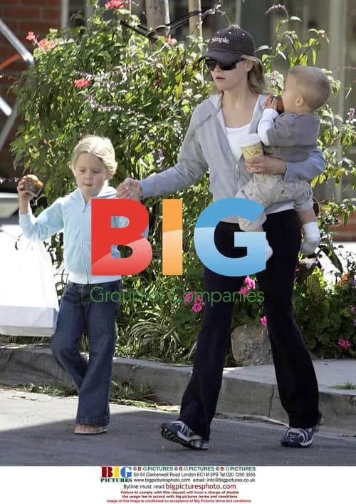 Reese Witherspoon and kids go shopping in Brentwood