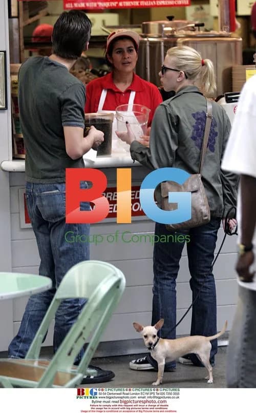 Scarlett Johansson out shopping with twin brother