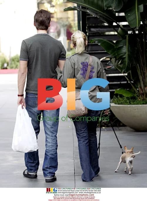 Scarlett Johansson out shopping with twin brother