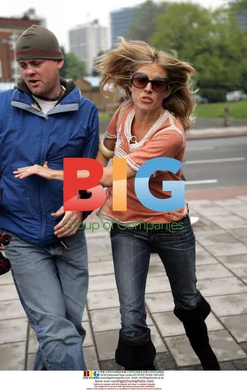 Sienna Miller Confronts Paparazzi