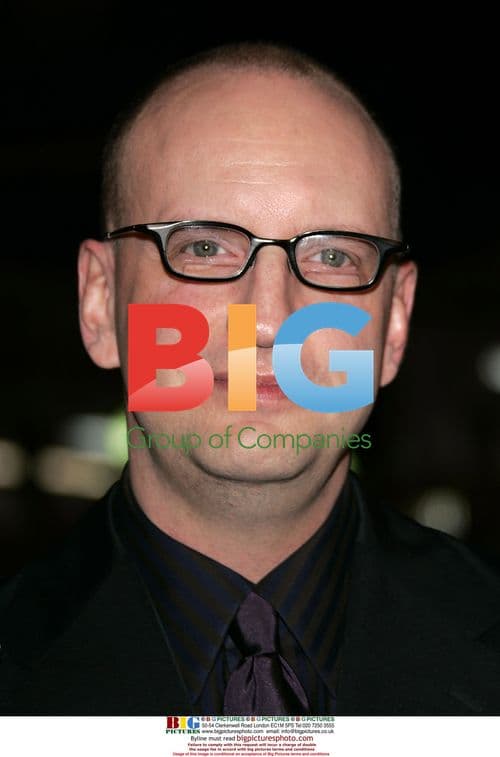 Steven Soderbergh at 'Ocean's Twelve' Premiere