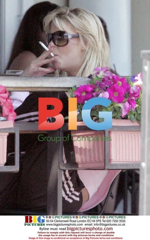 Tara Reid drinks with friend after meeting Tommy Lee